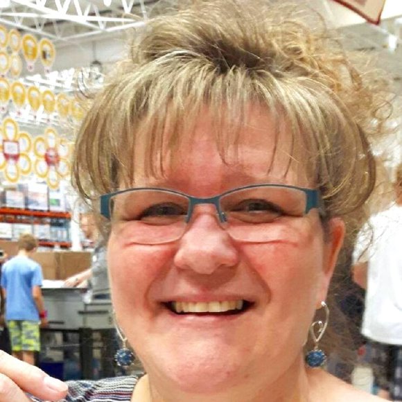 Meet your Posher, Wendy - Picture 1 of 1